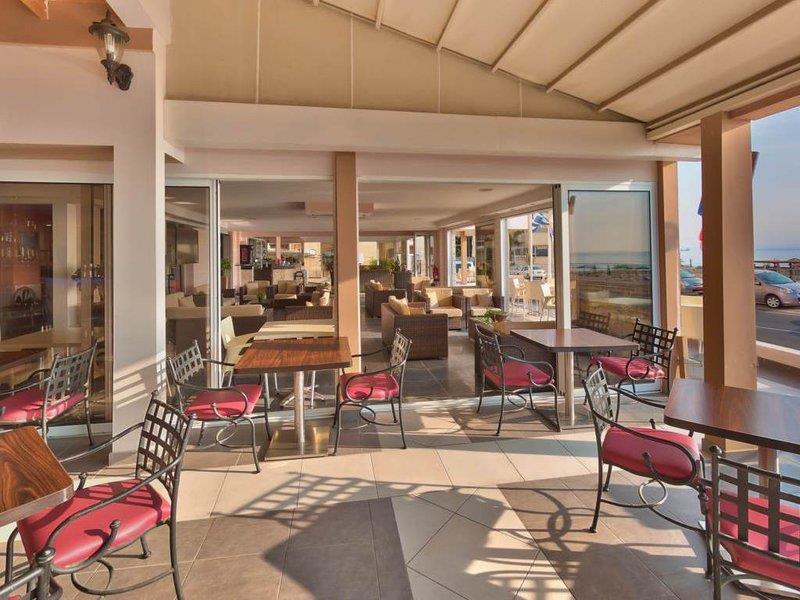 Mackenzie Beach Hotel 拉纳卡 内观 照片