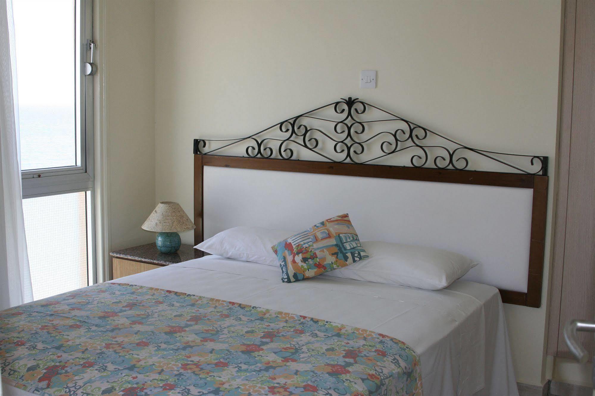 Mackenzie Beach Hotel 拉纳卡 外观 照片