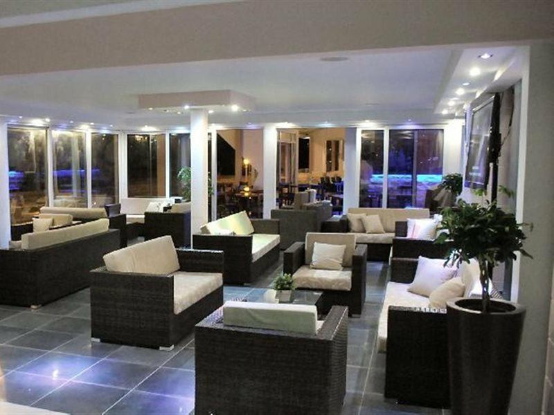 Mackenzie Beach Hotel 拉纳卡 外观 照片